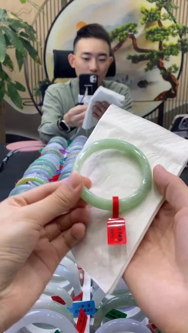 未镶嵌手镯翡翠6860