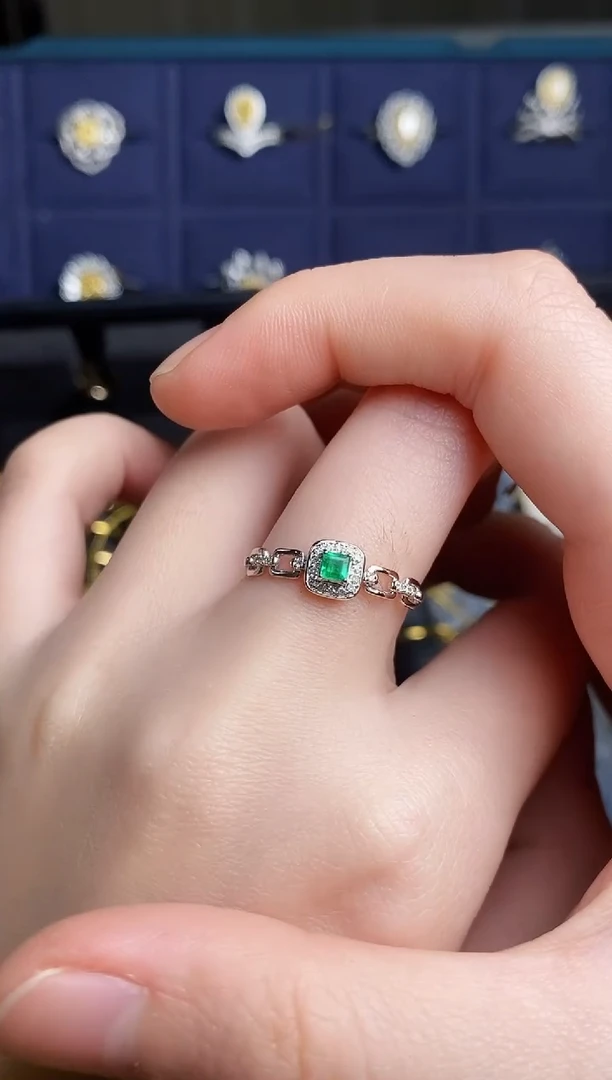 18K金镶嵌戒指祖母绿212