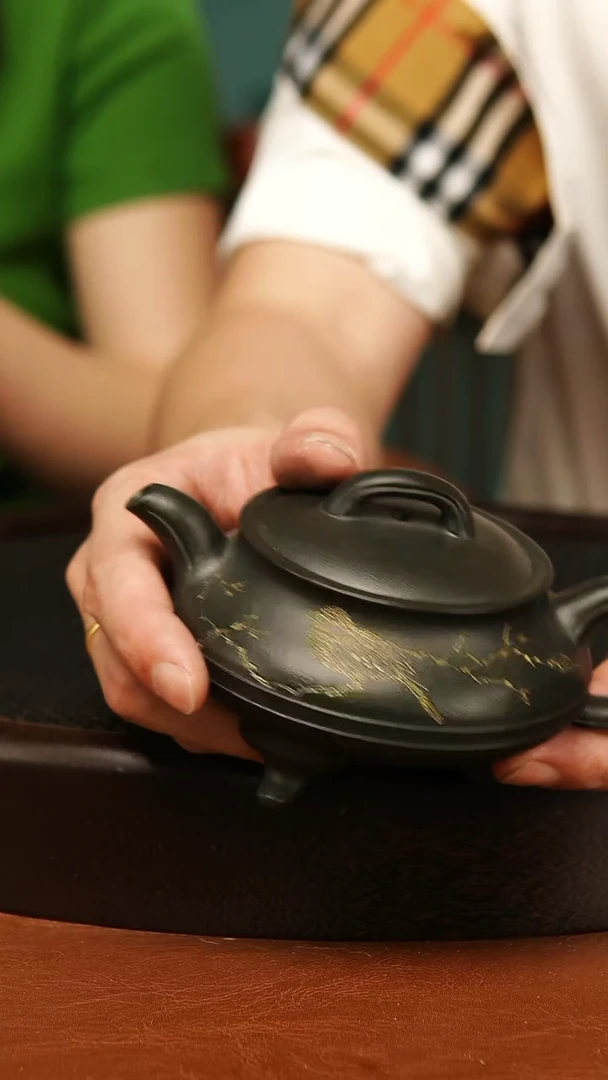 茶壶紫砂513精品高三足220cc左右