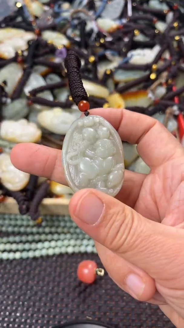 【闪购商品】和田玉颈饰未镶嵌多样性发货没有证书拍一发一有瑕