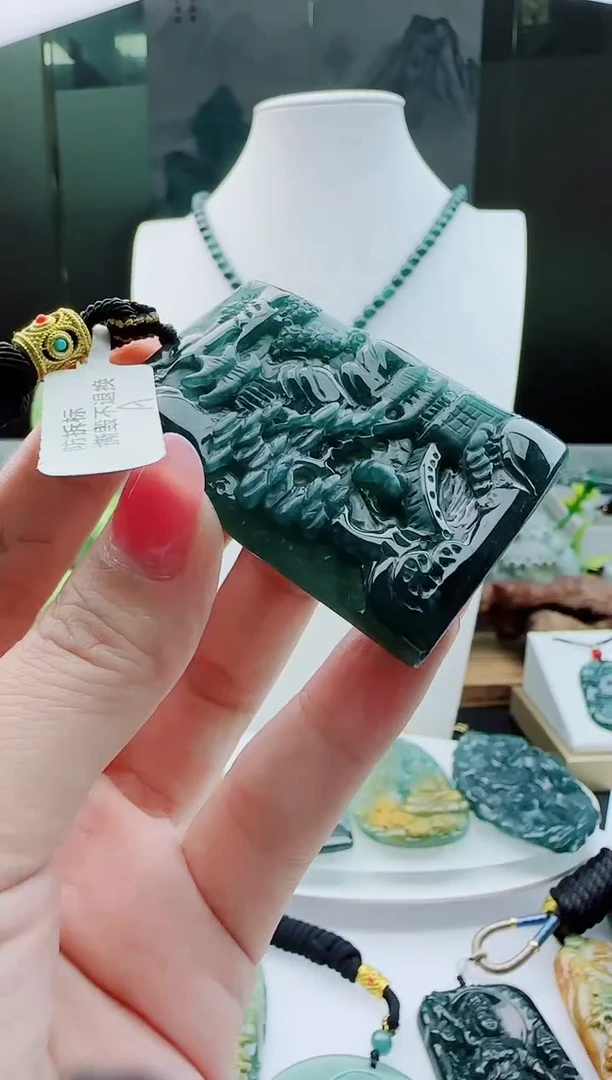 【闪购商品】翡翠颈饰未镶嵌1111111111