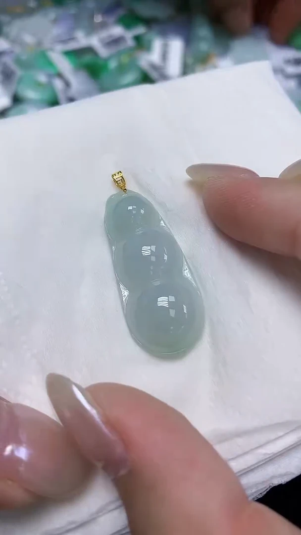 翡翠18K金镶嵌颈饰天然缅甸翡翠A货