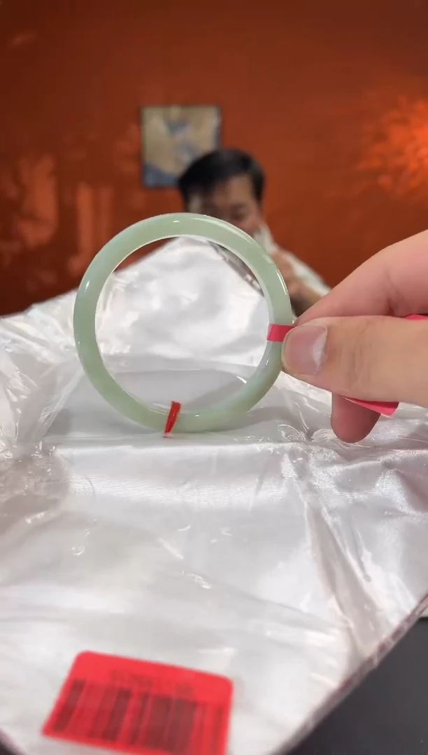 未镶嵌手镯翡翠5