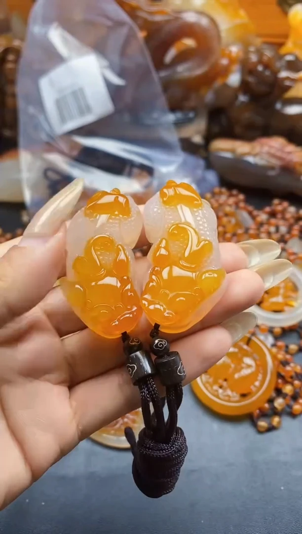 玛瑙/玉髓挂件未镶嵌用****4ll