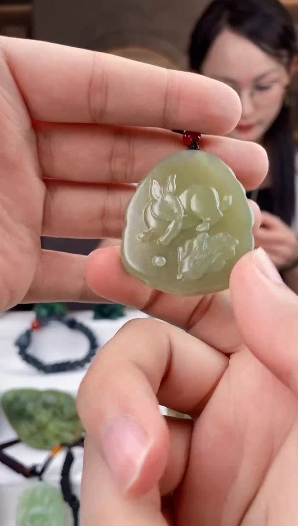 颈饰未镶嵌和田玉拍一发一，多样性发货