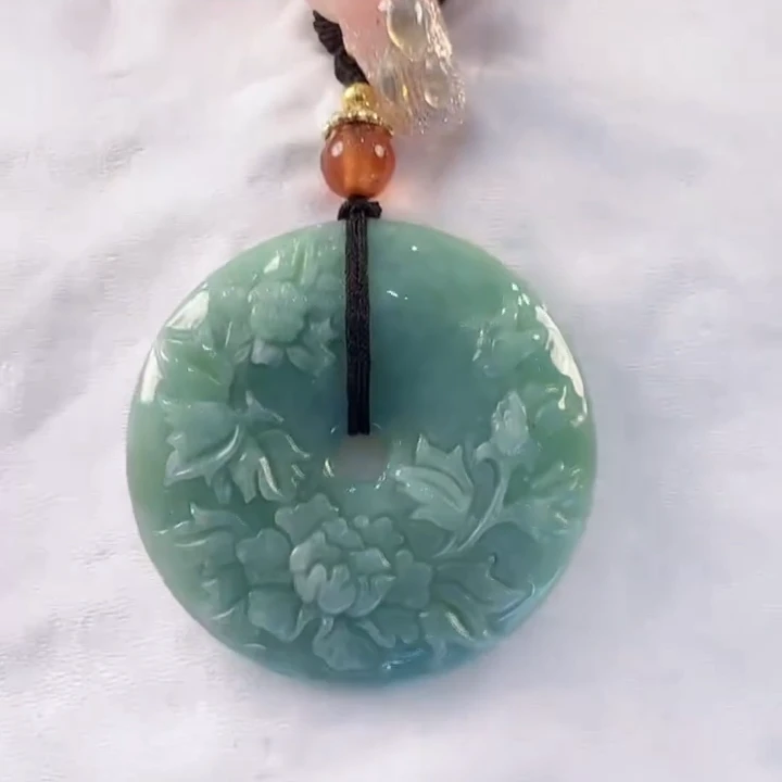 天然翡翠雕花平安扣吊坠送绳子（多样性发其一）