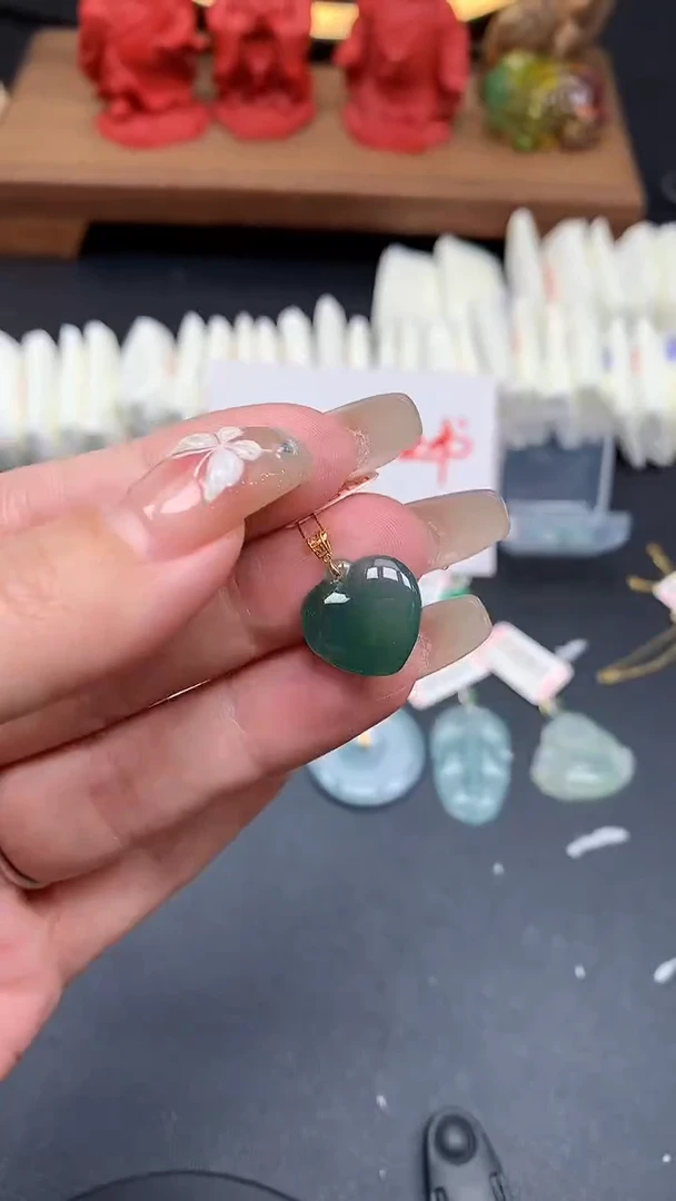 【闪购商品】翡翠吊坠(不含链)18K金镶嵌MS152556