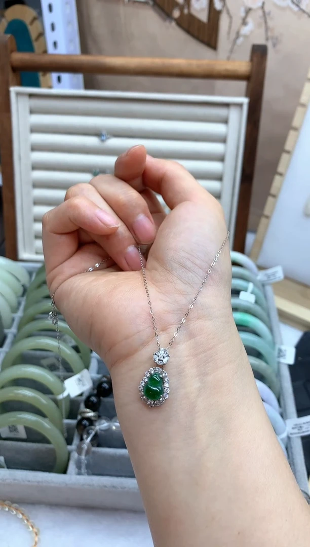 【闪购商品】翡翠颈饰银S925镶嵌葫芦3