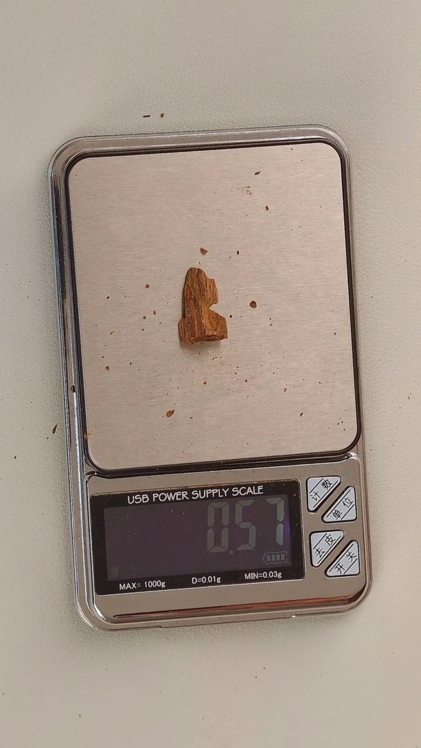 【闪购商品】沉香手把件富森红土料0.5g