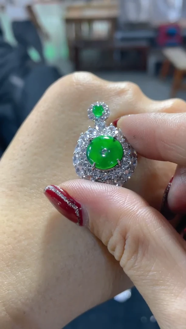 【闪购商品】定制翡翠未镶嵌天然A货翡翠假一罚四（多样性）