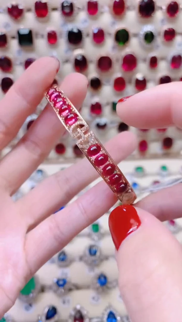 18K金镶嵌手镯碧玺1