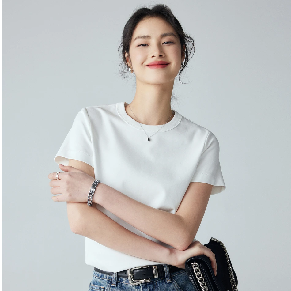 初棉春日集邮款丝柔棉正肩合体微修身加宽领口百搭T恤352601012