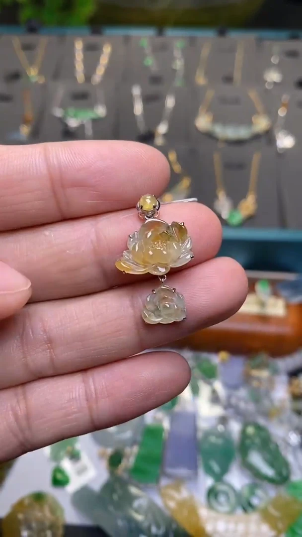 颈饰18K金镶嵌翡翠净货34569