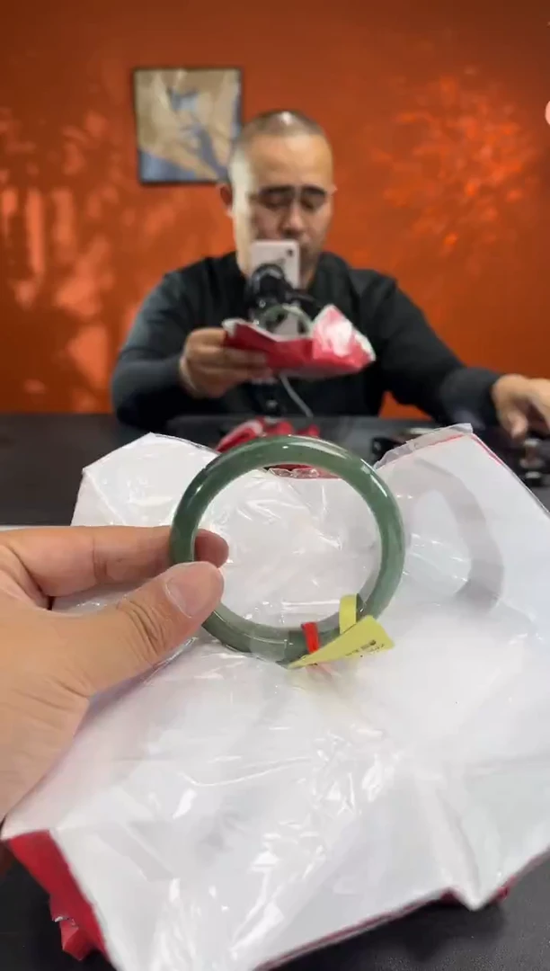 未镶嵌手镯翡翠翡翠手镯