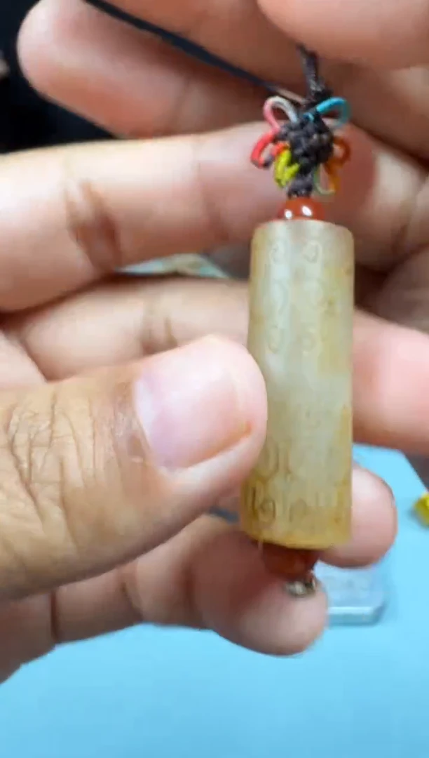 和田玉未镶嵌颈饰1