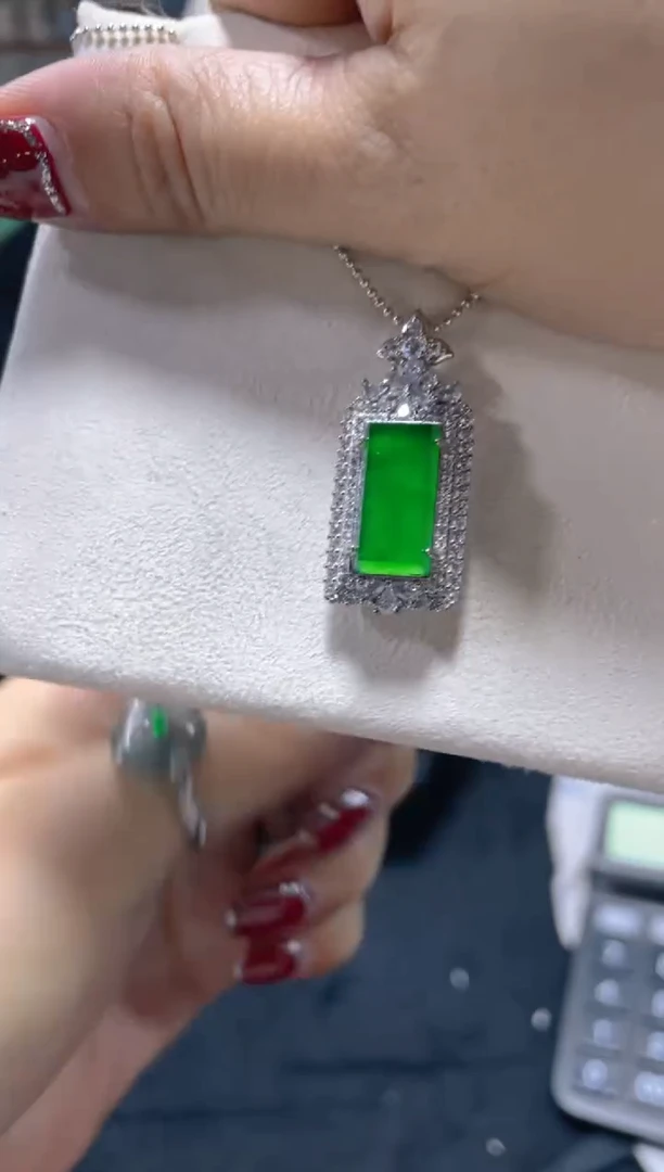 【闪购商品】定制翡翠未镶嵌天然A货翡翠假一罚四（多样性）