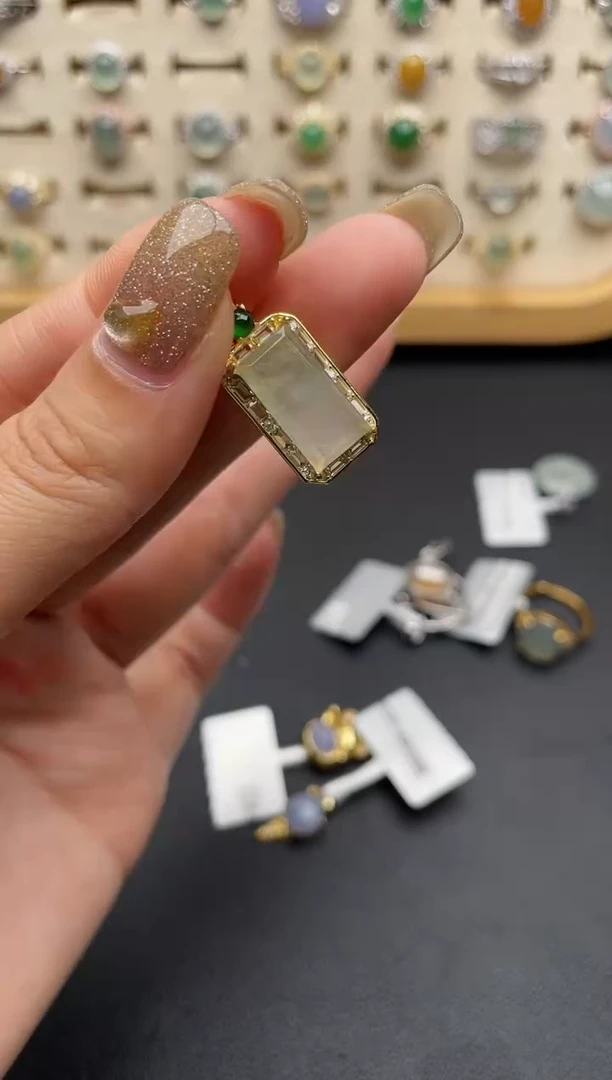 翡翠戒指银S925镶嵌一物一证一礼盒