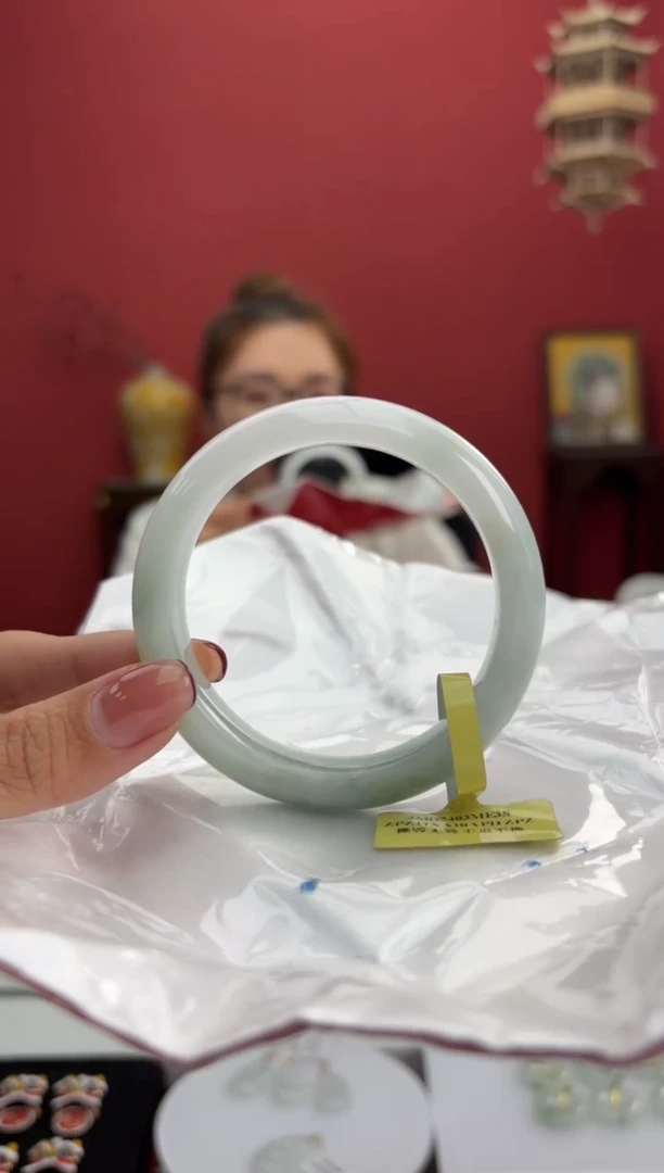 【闪购商品】翡翠手镯未镶嵌1手镯