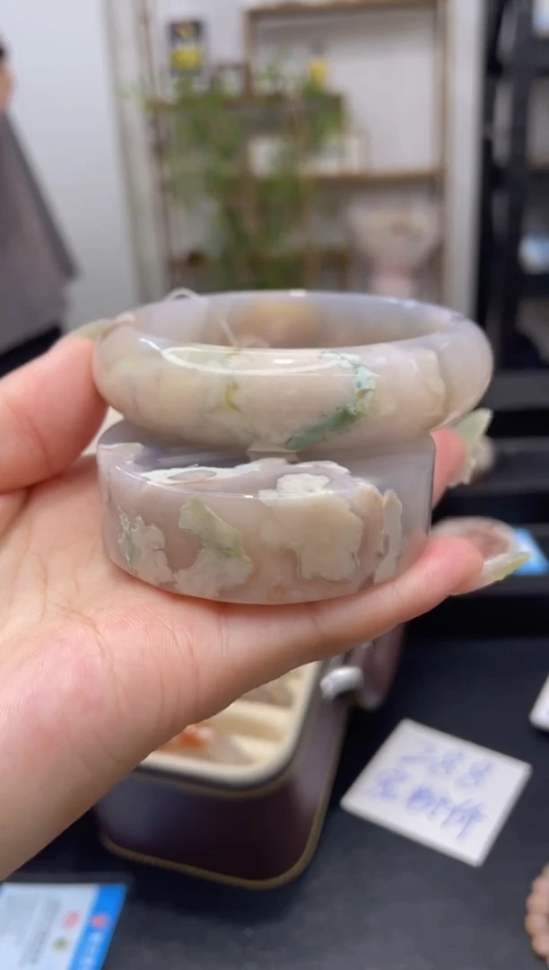 石英质玉手镯未镶嵌C886(58圈赠送镯心)