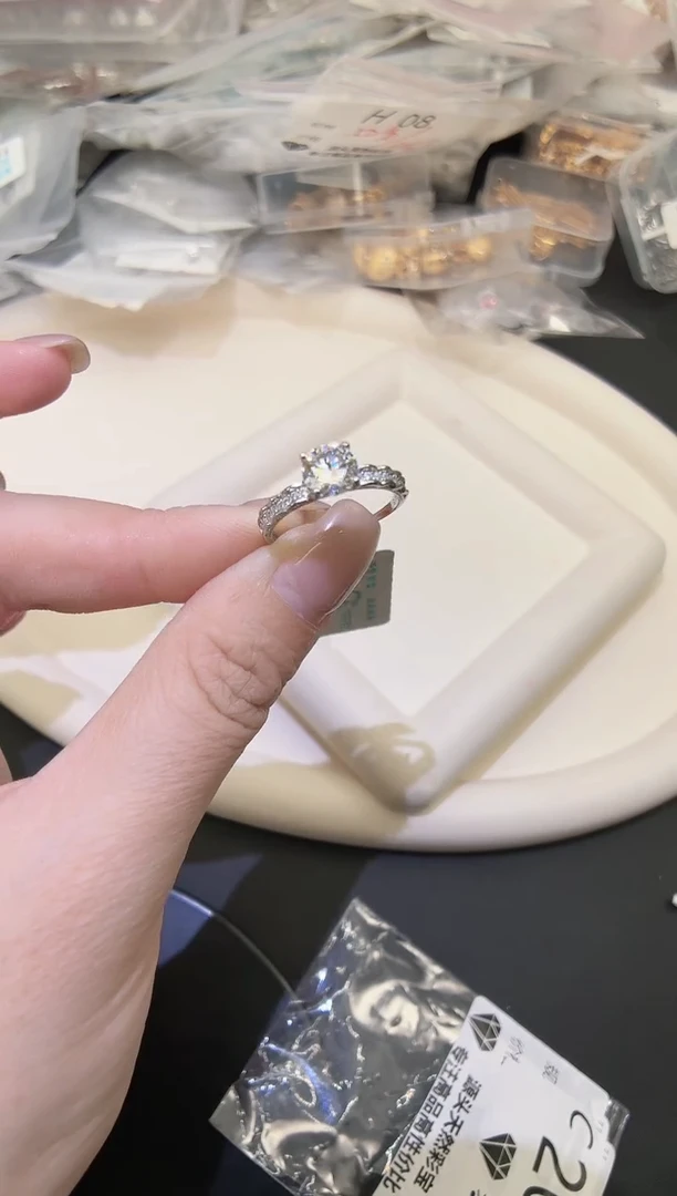 合成碳硅石925银多样性发一J59