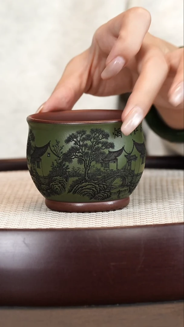 紫砂茶具底槽清绿泥杯