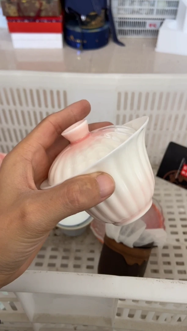 无运费险有瑕疵的摄影的产品有使用过的痕迹有点脏介意勿拍
