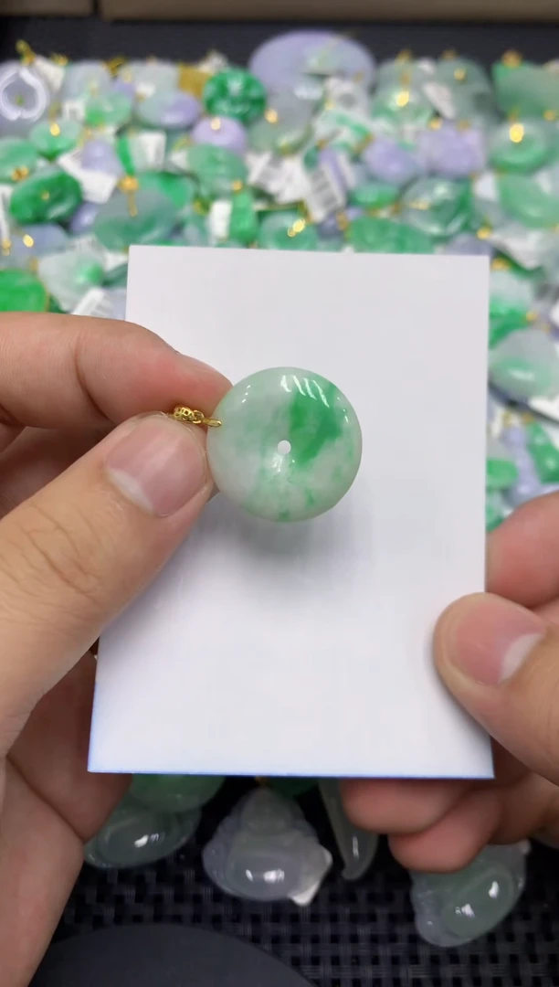 颈饰未镶嵌翡翠天然缅甸翡翠A货