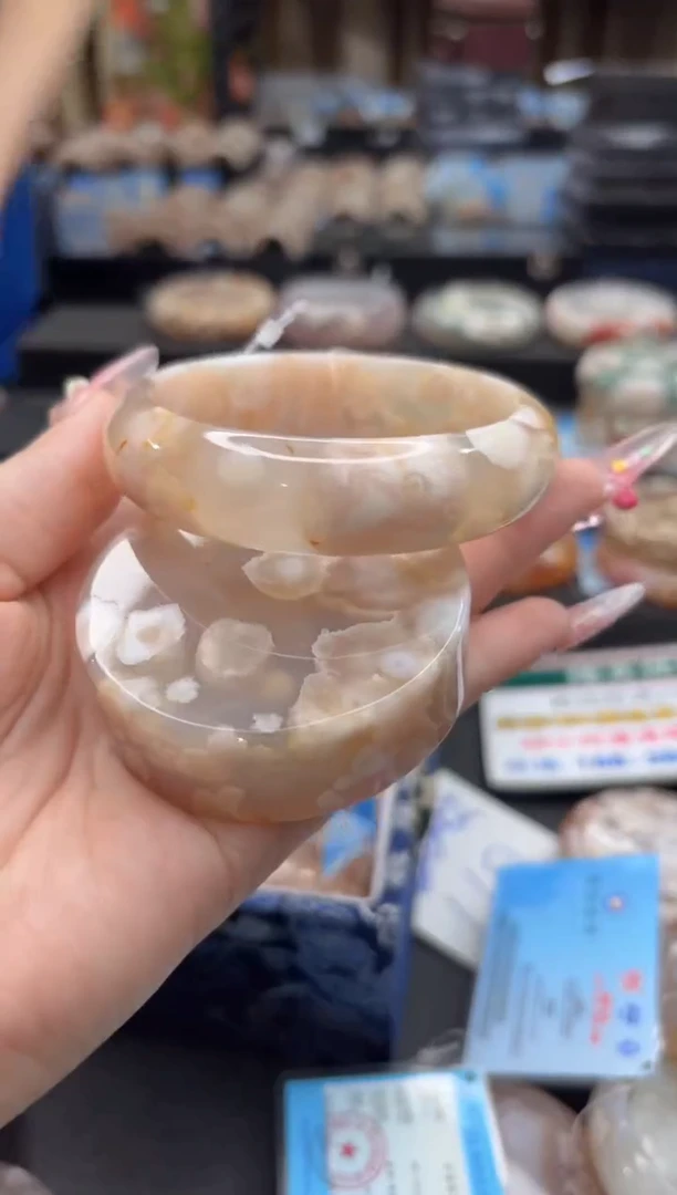 未镶嵌手镯石英质玉270(61圈赠送镯心)