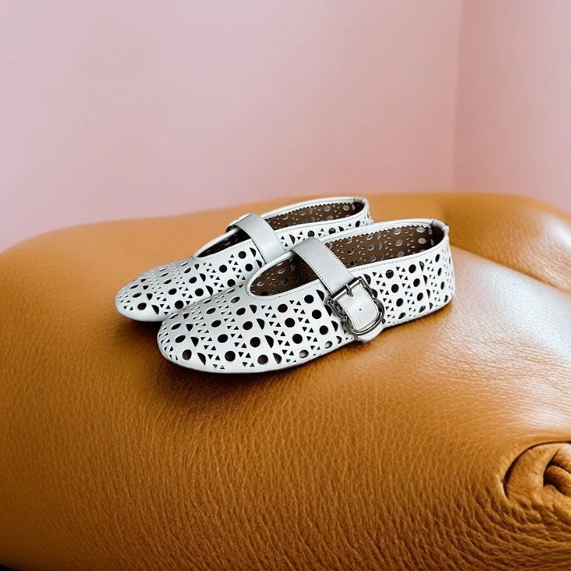 timediary羊皮镂空圆头平底鞋