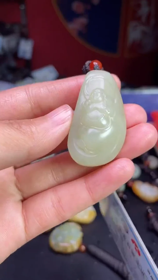 颈饰未镶嵌和田玉1