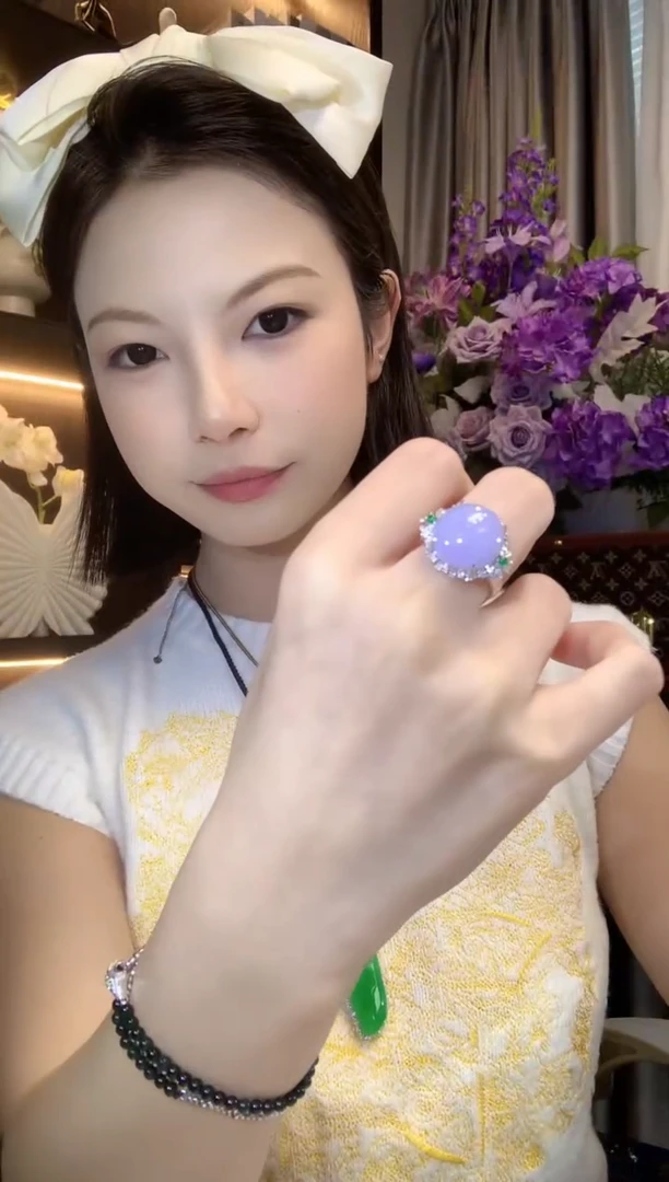 18K金镶嵌戒指翡翠b30紫货有一定色差