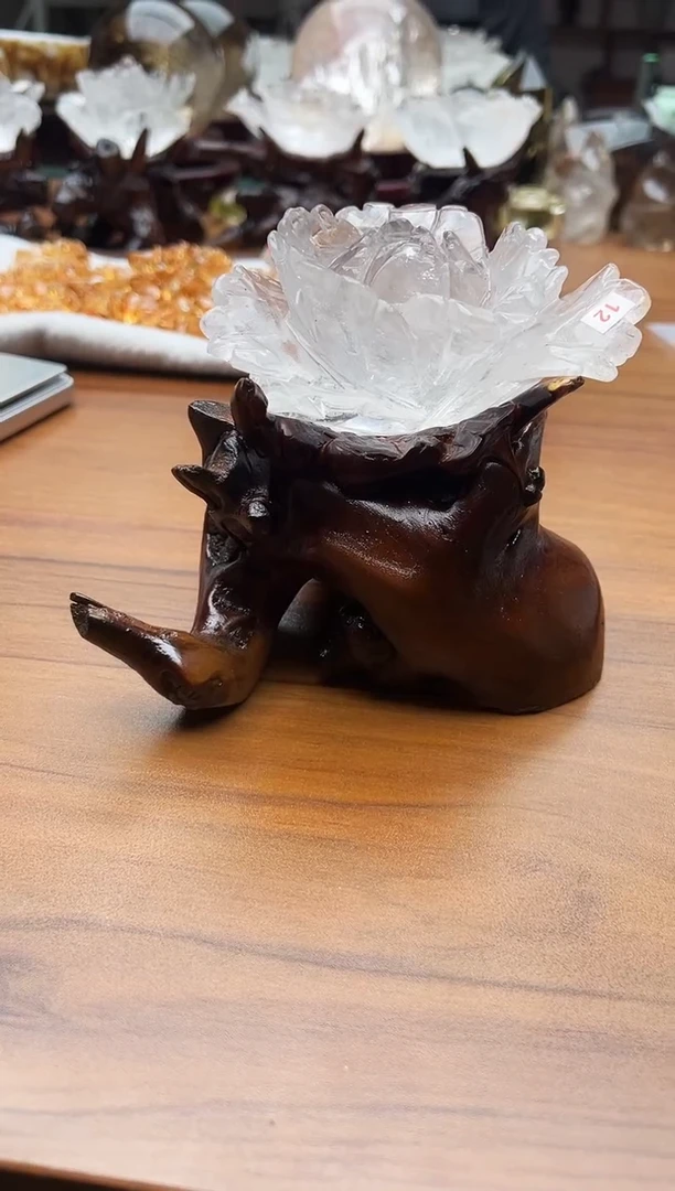 【闪购商品】水晶摆件未镶嵌白水晶花摆件12号