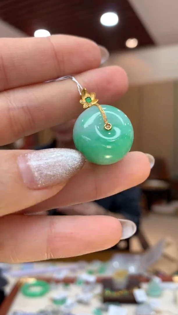 吊坠(不含链)18K金镶嵌翡翠平安扣