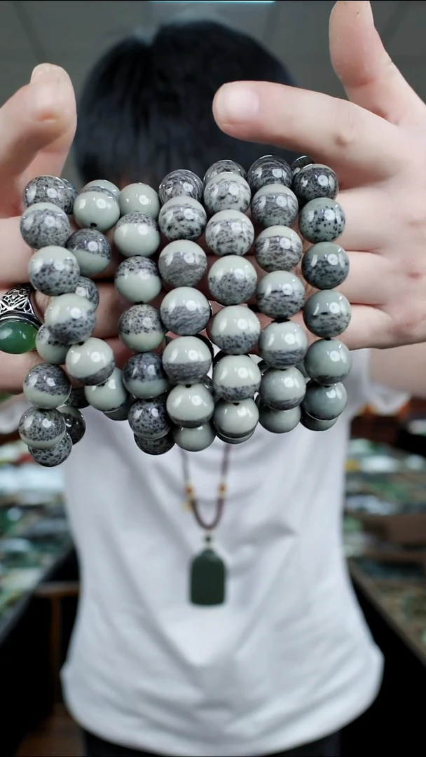 未镶嵌手链和田玉多样是发货随机发一