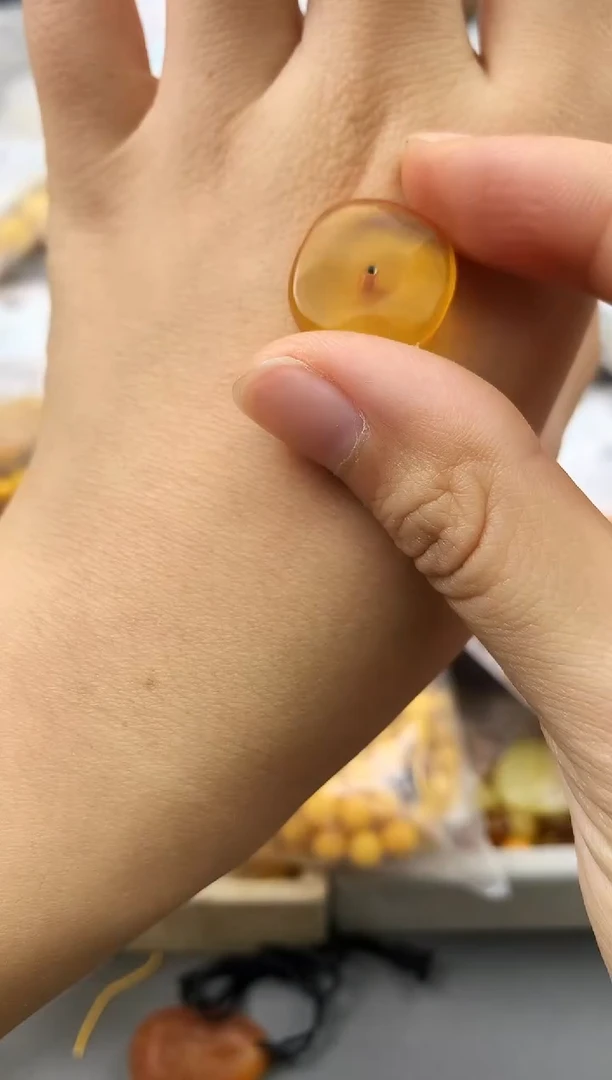 未镶嵌琥珀珠宝奇石112