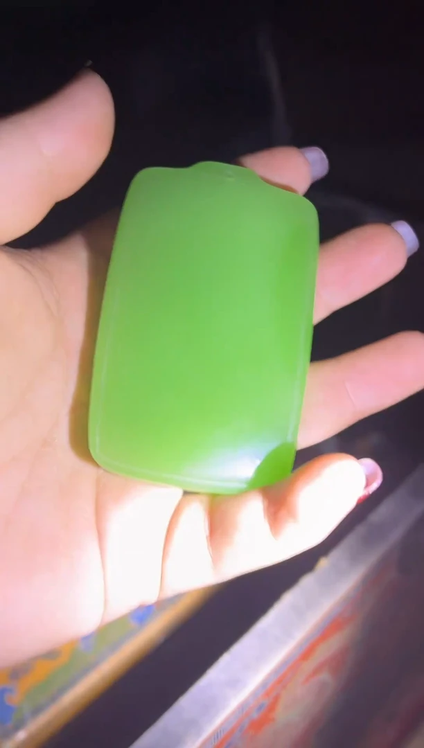 和田玉未镶嵌挂件和田玉绿 无事大方牌 一个