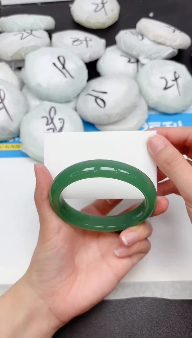 未镶嵌手镯石英质玉118-64.2