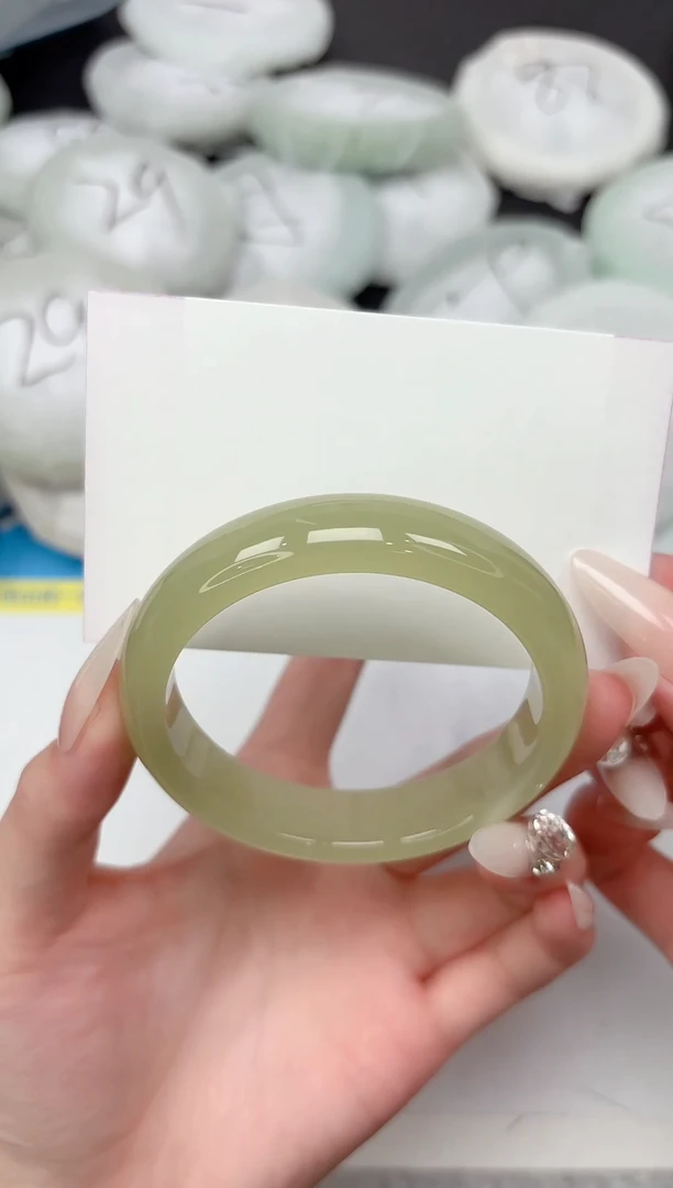 未镶嵌手镯石英质玉114-55.8