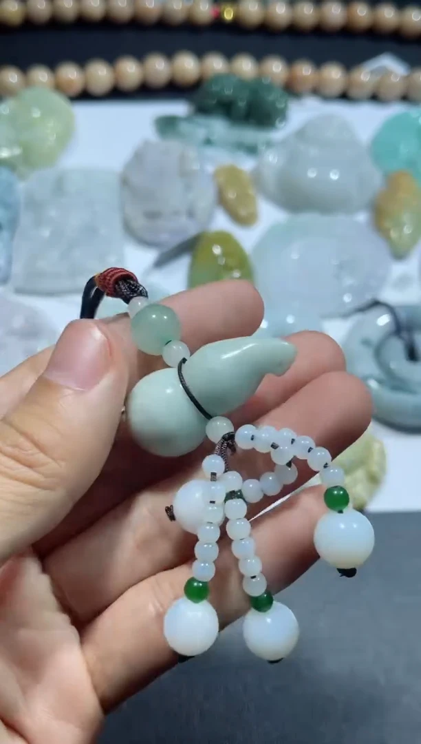 【闪购商品】翡翠颈饰未镶嵌00013553