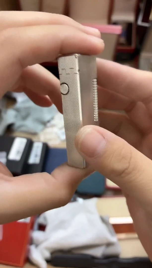 四代银色麦穗打火机