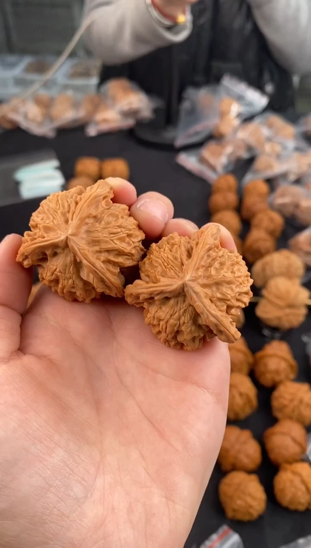 【闪购商品】文玩核桃把件盘山奔39-x038