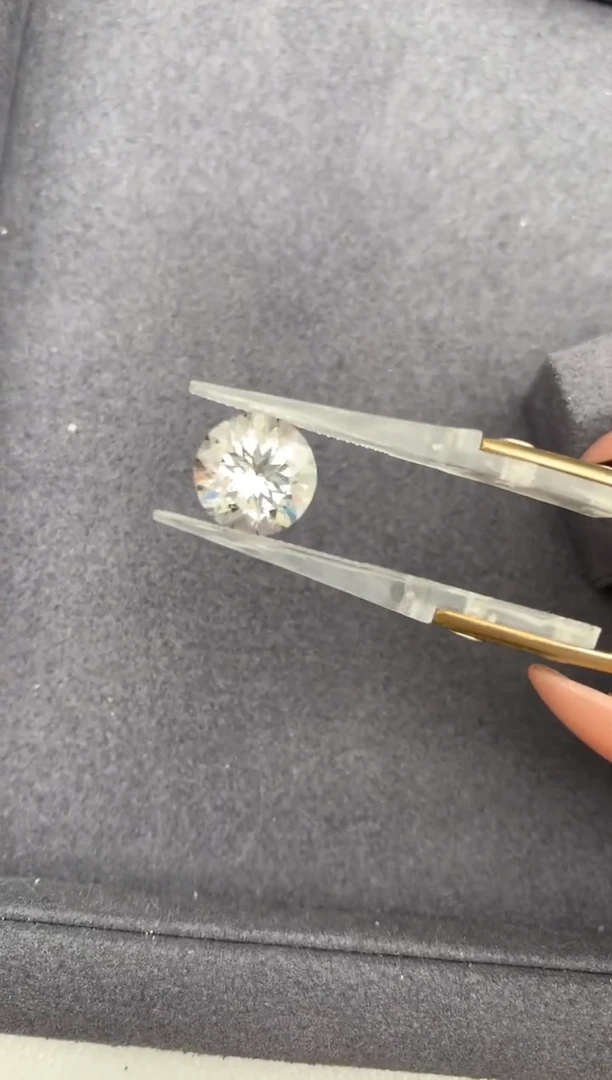 绿柱石裸石3.8ct白海蓝 定制 FE