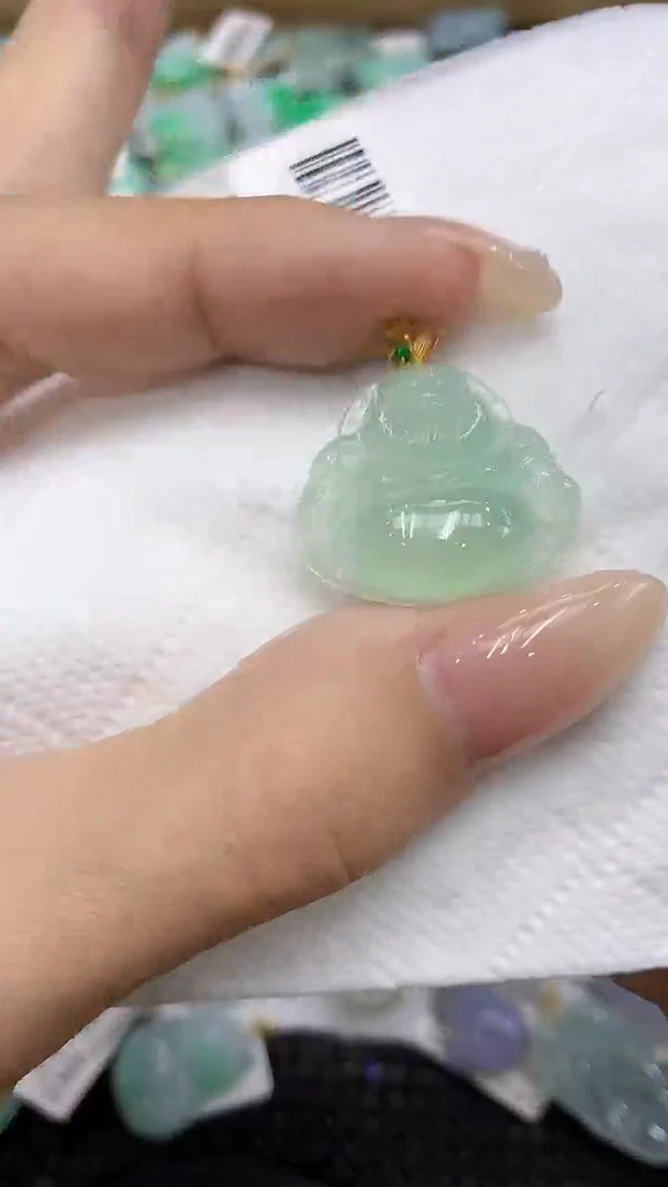 翡翠18K金镶嵌颈饰111111111111