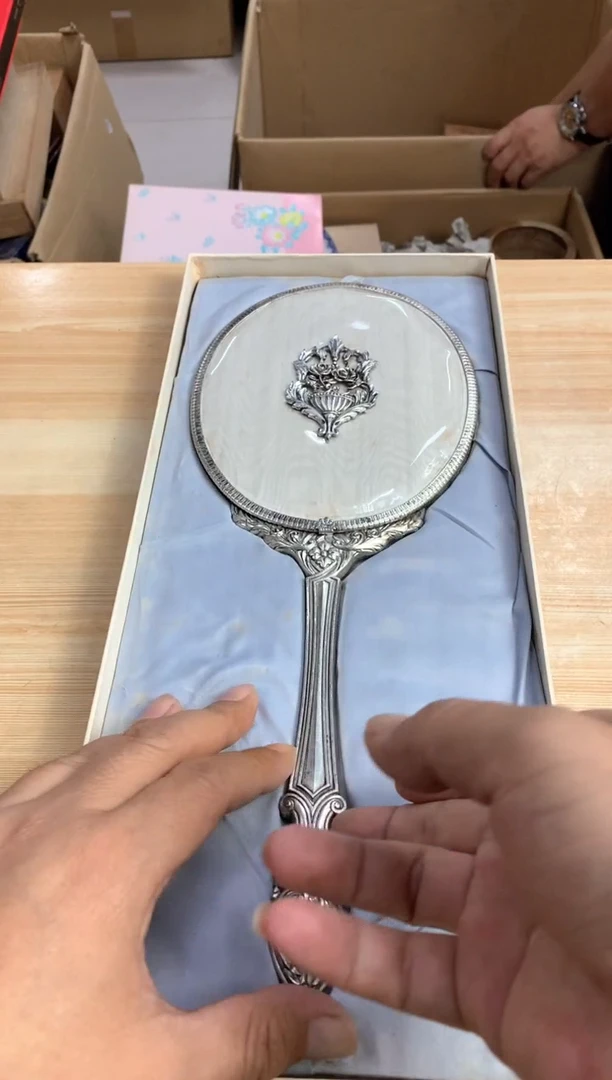 镜  默认微瑕，no退no换，介意勿拍