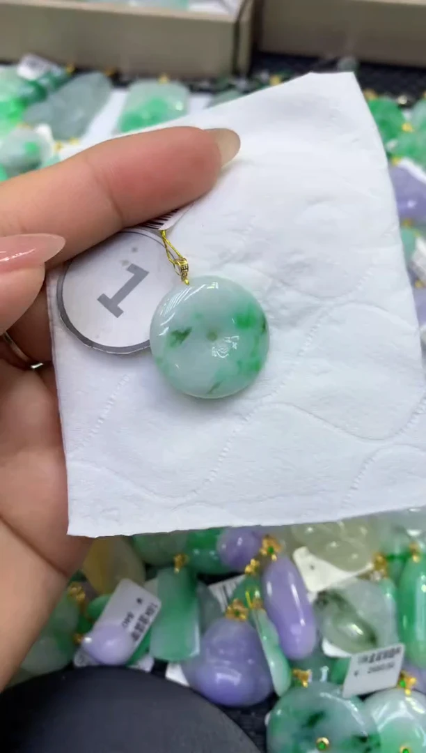 颈饰18K金镶嵌翡翠天然缅甸A货翡翠