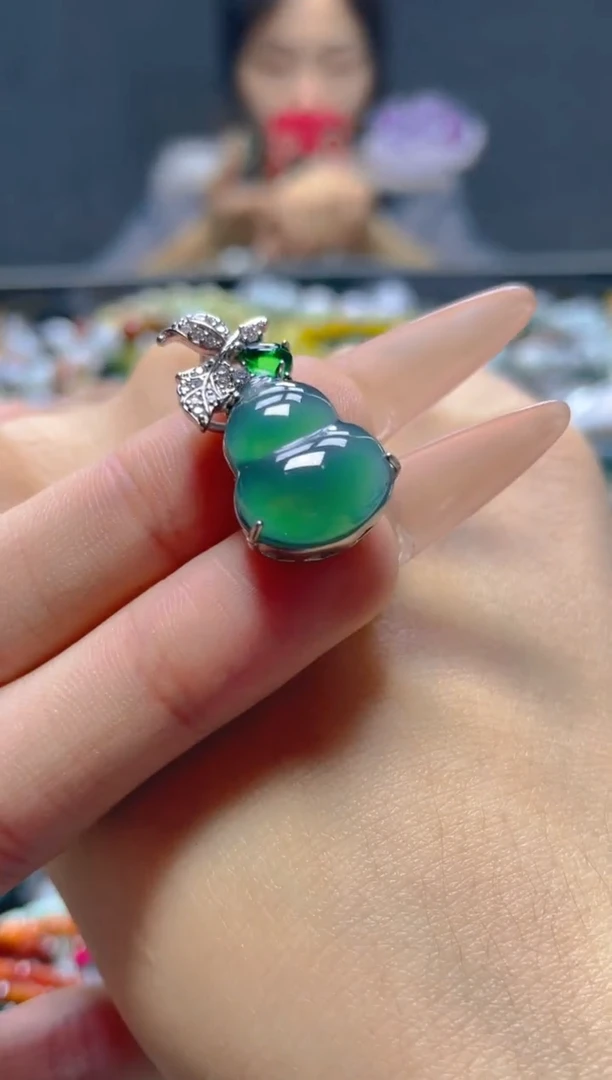 颈饰未镶嵌翡翠/X/翡翠A货，一件也是批发价