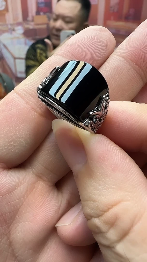 玛瑙/玉髓戒指银S925镶嵌玛瑙戒指