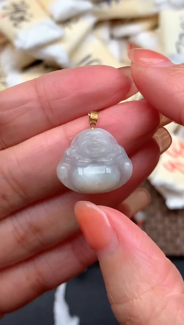 18K金镶嵌挂件翡翠1