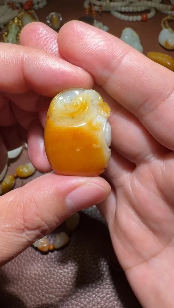 未镶嵌和田玉挂件问*和田玉