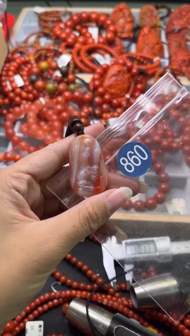 南红玛瑙未镶嵌珠宝奇石860